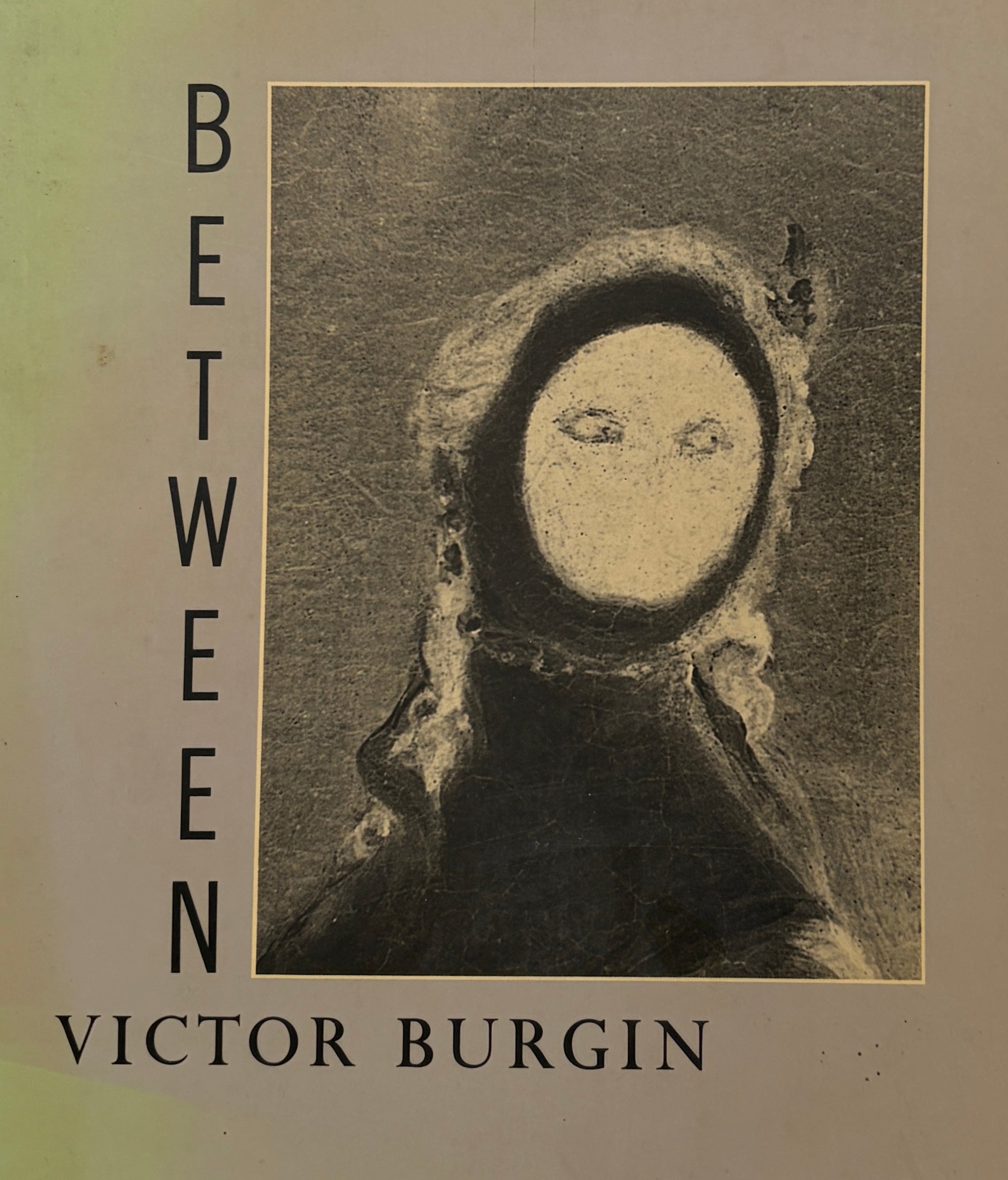 Between / Victor Burgin