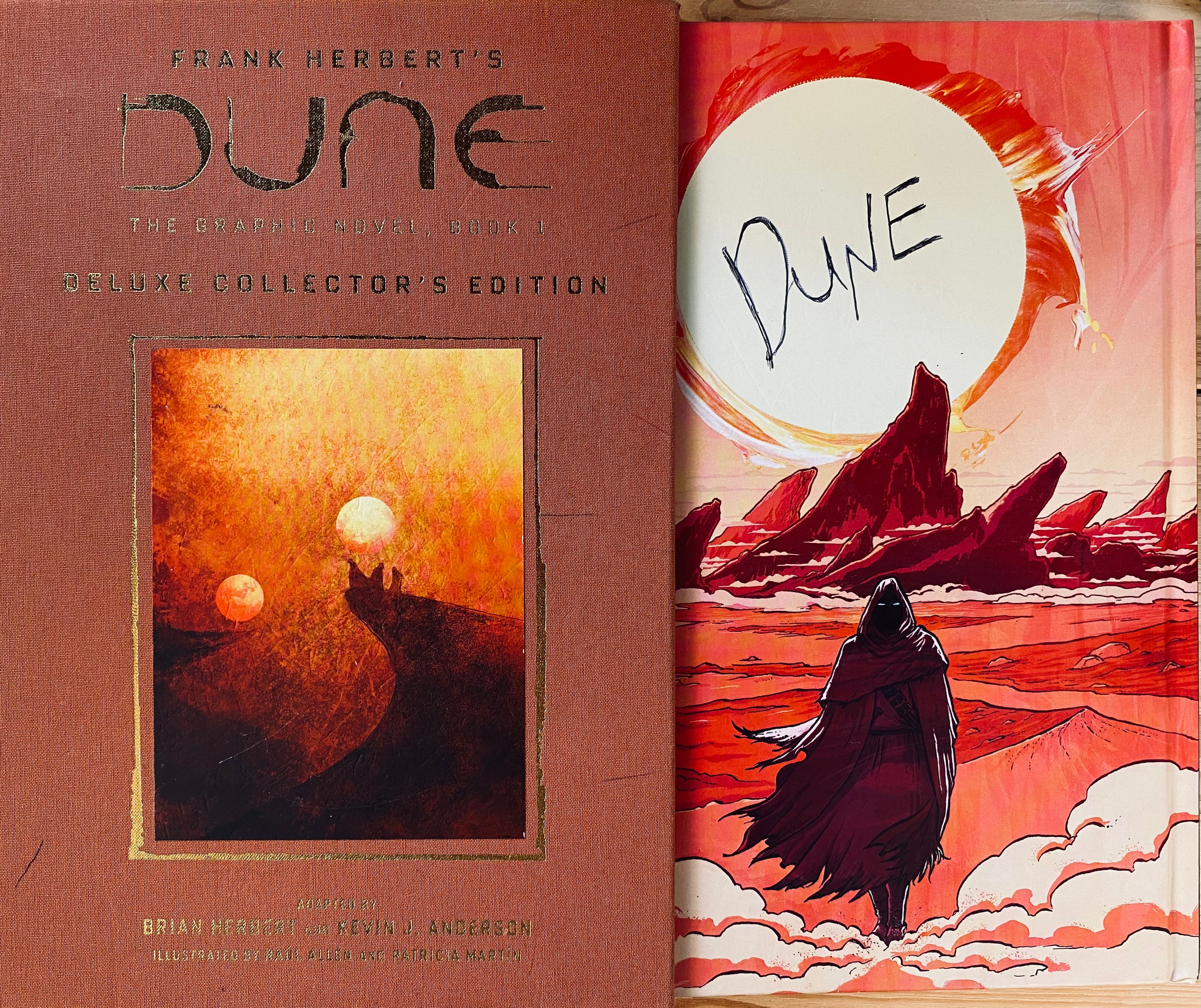Frank Herbert's Dune: The Graphic Novel, Book 1 / Deluxe Collector's Edition, with original slipcase